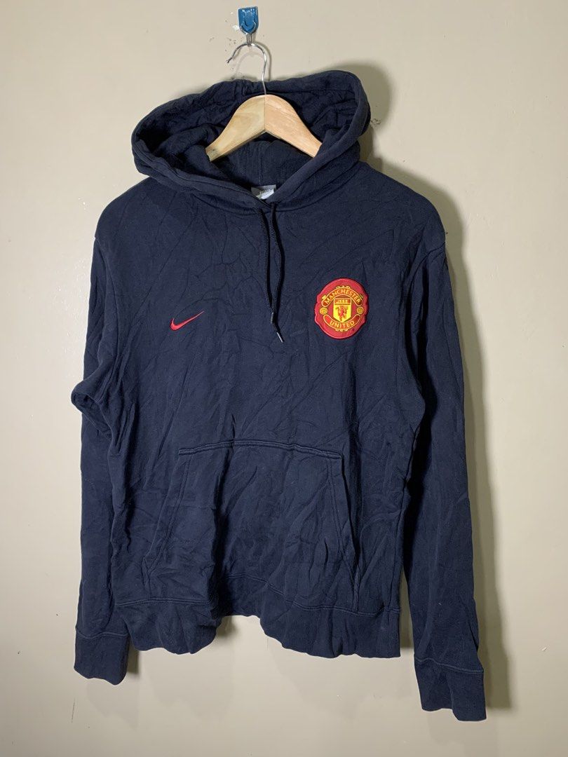 NIK* manchester united jacket (Category: Coats, Jackets and Outerwear) located in Molave. Submitted by mysticbird_38213e (Listing ID 1463703667, Image 2). Description: Good condition No pinholes No issue Need wash lang po.