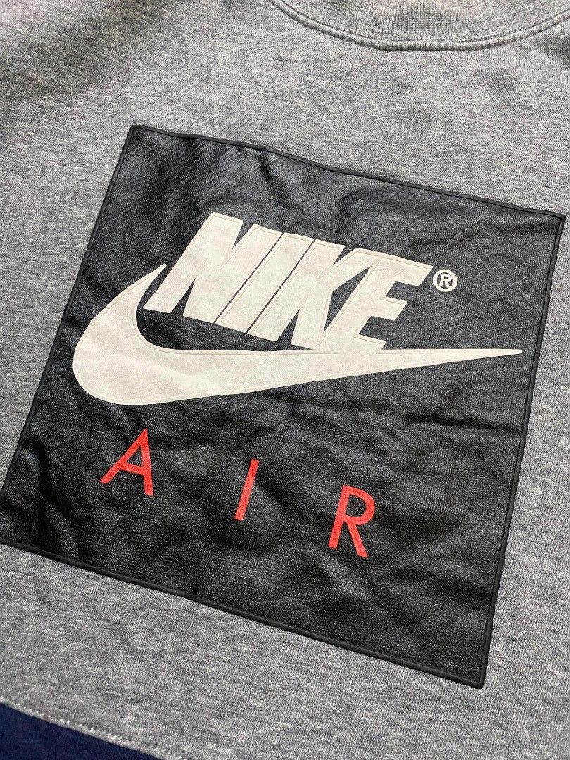 Nike (Category: Hoodies) located in Manila. Submitted by jihan.nunez_8 (Listing ID 1463641020, Image 3). Description: W24 L26.5 last pic issue.