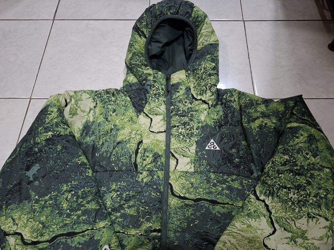 nike ACG THERMA-FIT ADV (Category: Coats, Jackets and Outerwear) located in Makati City. Submitted by clyde_coleen (Listing ID 1463610769, Image 2). Description: size: med dimes: 24w 27.5l brand: NIKE ACG condition rate: 9.5/10 condition: excellent issue: none rfs: need cash mop: gcash NO COD OR COP additional ship fee ALL SALES are FINAL, NO RETURNS buy with confidence! details are based on the condition of the item rating 1-10 NOTE: this item i