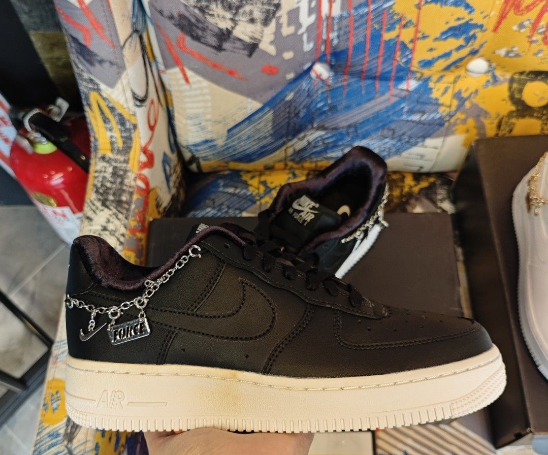 Nike Air Force 1 Black (Category: Sneakers) located in Iloilo. Submitted by teezeewhyyy (Listing ID 1463660176, Image 1). Description: .