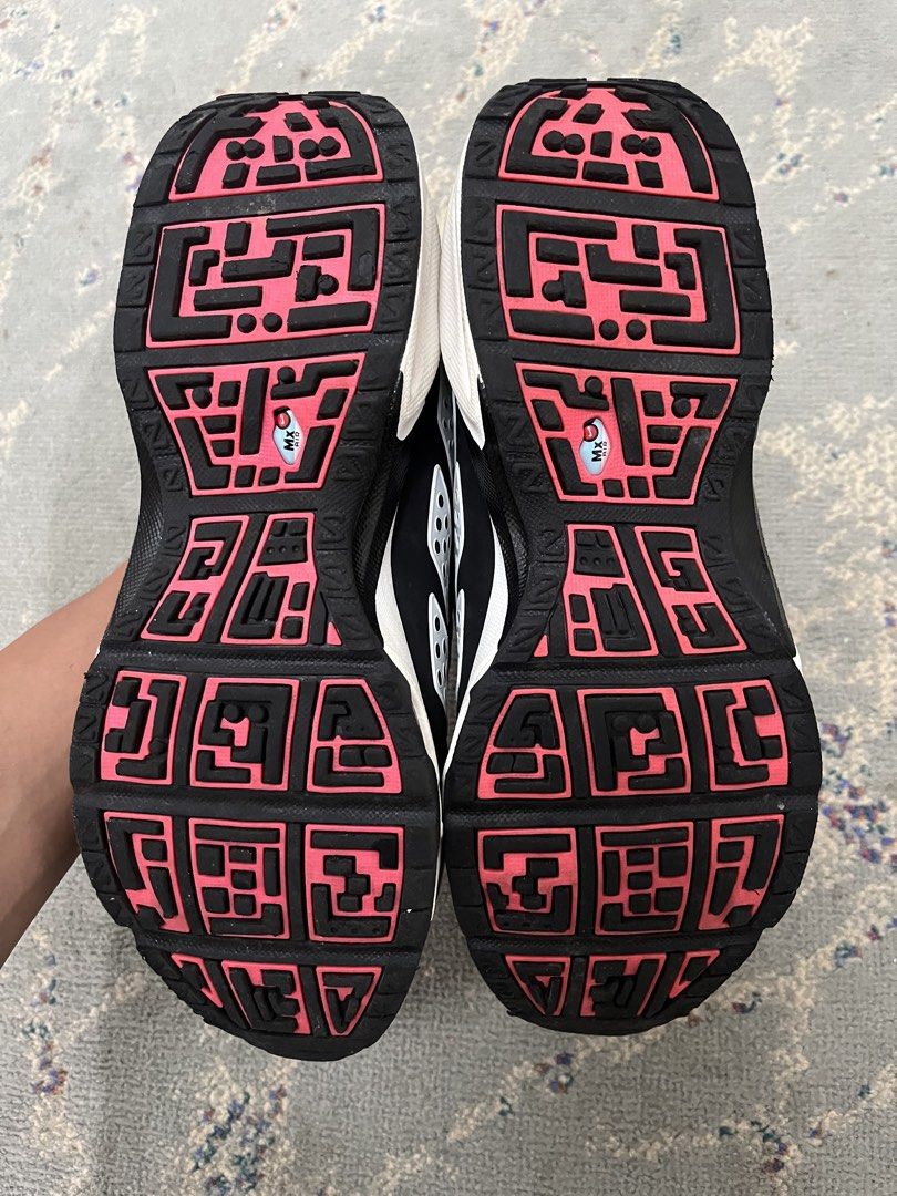 Nike airmax sunders size 9.5 (Category: Sneakers) located in Makati City. Submitted by thankyoupayme (Listing ID 1463641904, Image 3). Description: - Pink and black Nike Air Max Goadome sneakers - Easy zip-up front closure - Comfortable Air Max cushioning in the sole - Distinctive tread pattern for grip - Versatile for everyday wear and athletic activities.