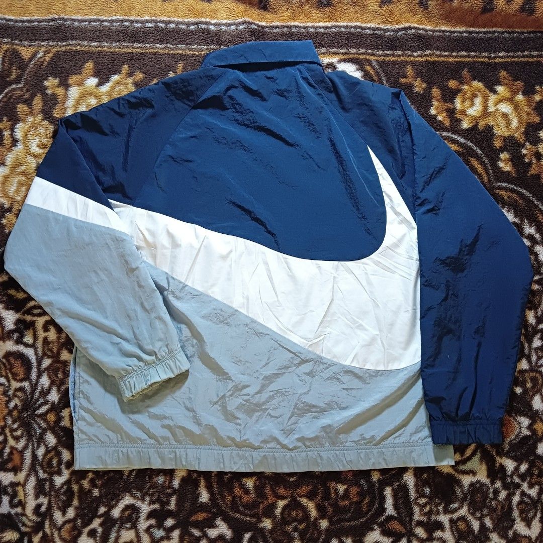 Nike Big Swoosh Jacket (Category: Activewear) located in Bugallon. Submitted by gabe-perez (Listing ID 1463672731, Image 2). Description: Nike Big Swoosh Jacket Medium, Width 24.5 x Length 27.