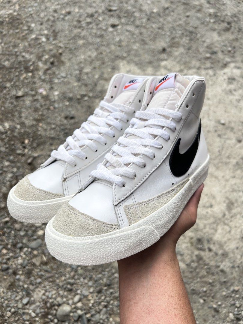 NIKE BLAZER MID ‘77 VINTAGE (Category: Sneakers) located in Cabanatuan. Submitted by thriftttttt (Listing ID 1463640190, Image 3). Description: Classic Nike Blazer Mid '77 Vintage. White leather with black swoosh. Suede accents on the toe and lace area. High-top silhouette. Great for everyday wear. These are clean and ready for a new owner..