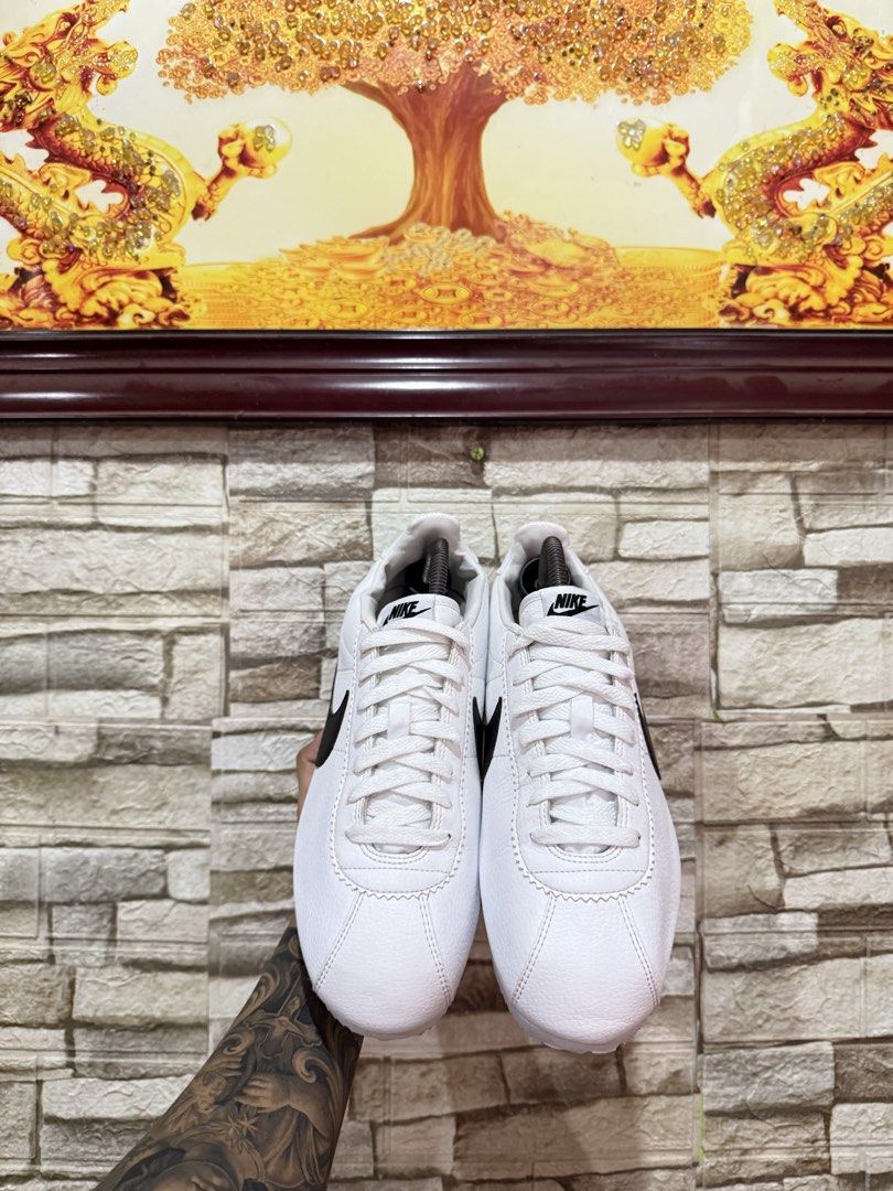 Nike Cortez Classic Leather | 10 MEN (Category: Sneakers) located in Marikina City. Submitted by s_ng_s009 (Listing ID 1463579760, Image 3). Description: Authentic 10 men Excellent condition No box 1999 + sf.
