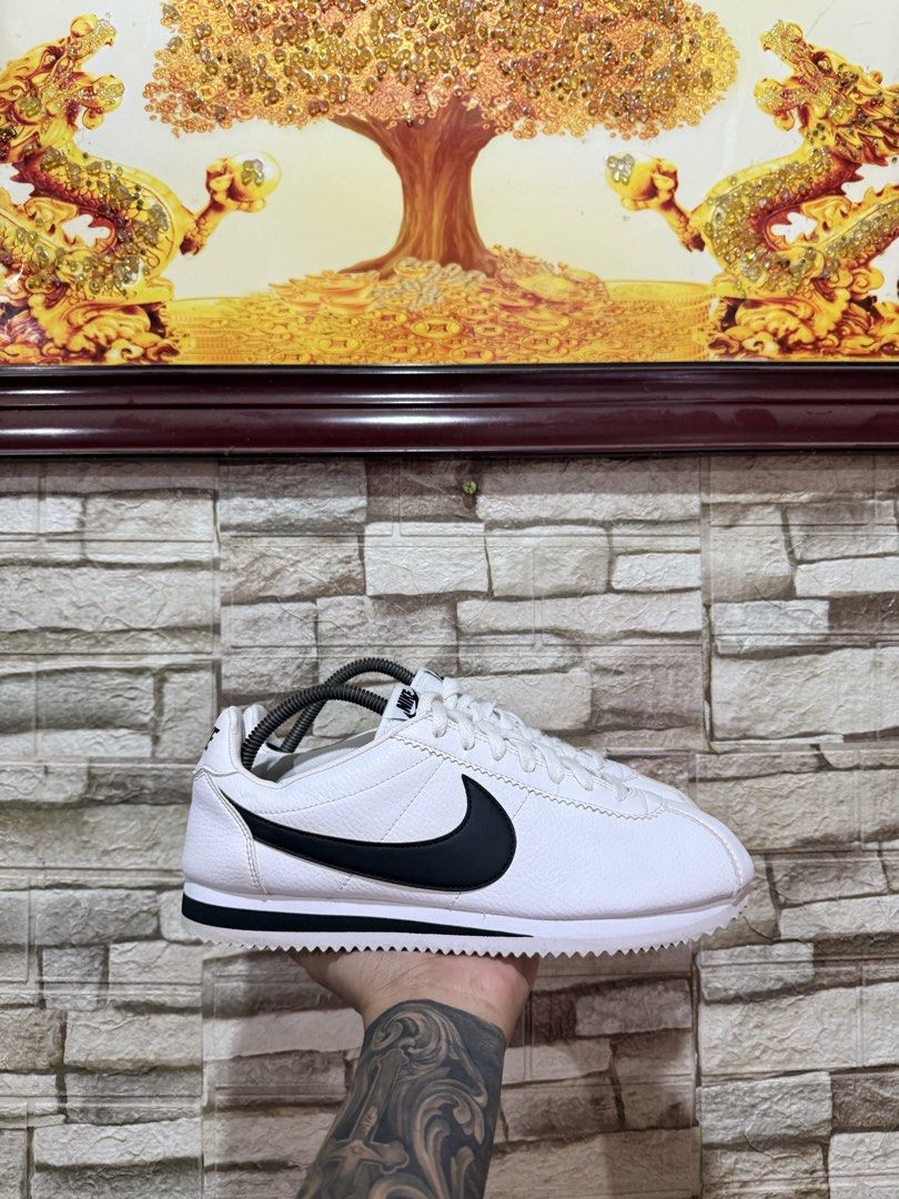 Nike Cortez Classic Leather | 10 MEN (Category: Sneakers) located in Marikina City. Submitted by s_ng_s009 (Listing ID 1463579760, Image 2). Description: Authentic 10 men Excellent condition No box 1999 + sf.