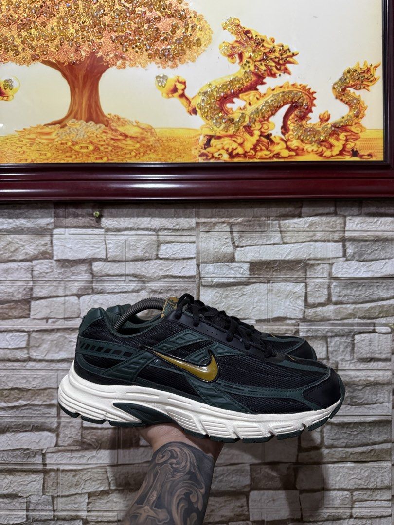 Nike initiator | 10.5 MEN (Category: Sneakers) located in Marikina City. Submitted by s_ng_s009 (Listing ID 1463588577, Image 2). Description: Authentic 10.5 men Excellent condition No box 1999 + sf.
