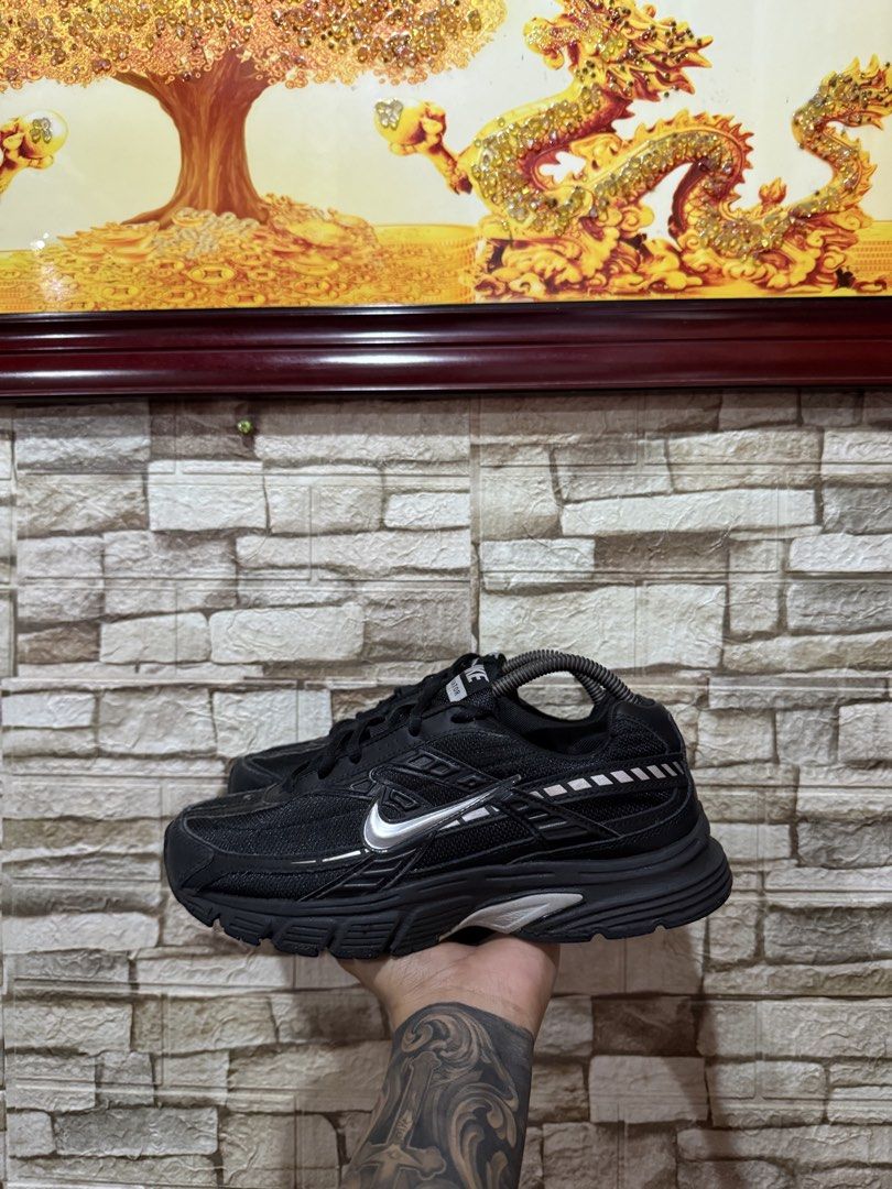 Nike initiator “ Black Silver” | 8 MEN (Category: Sneakers) located in Marikina City. Submitted by s_ng_s009 (Listing ID 1463580430, Image 1). Description: Authentic 8 men Excellent condition No box 1999 + sf.