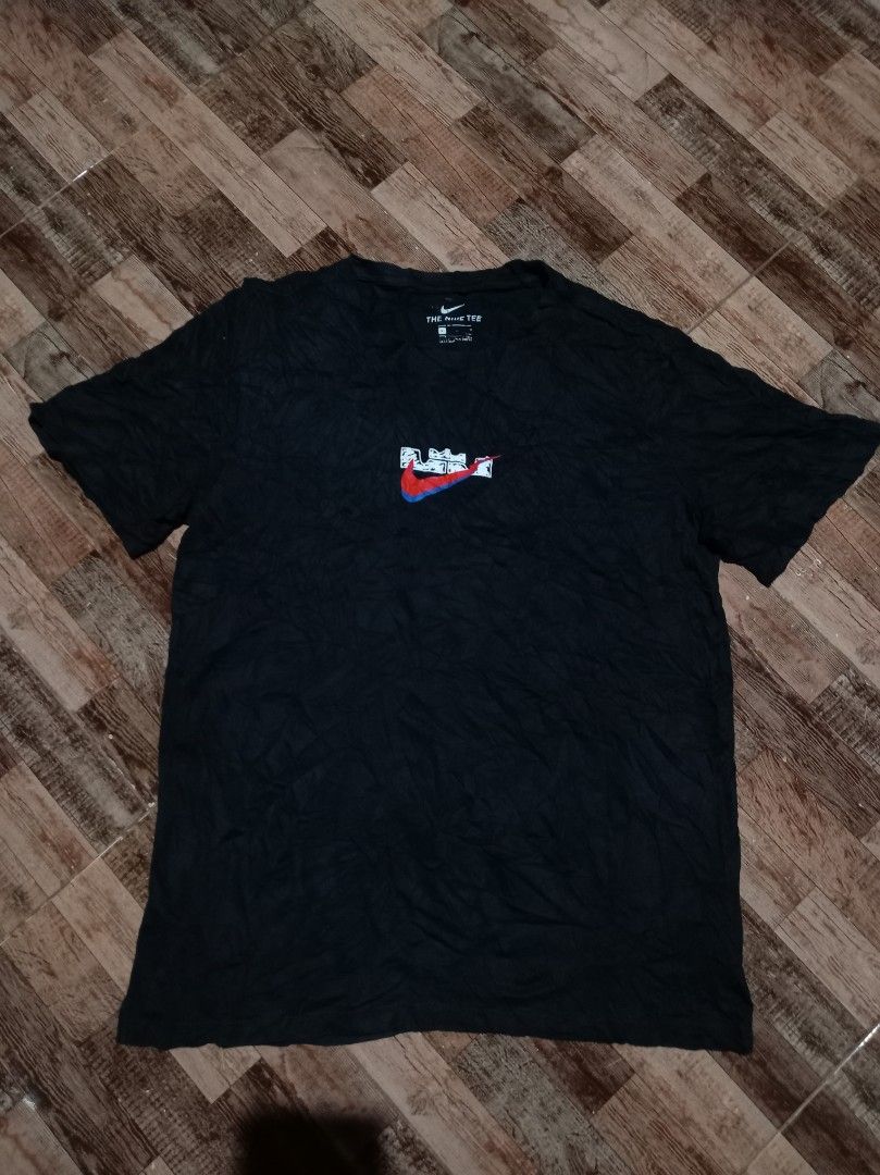 Nike Lebron (Category: Activewear) located in Valencia. Submitted by luckywolf.ff994d (Listing ID 1463653185, Image 1). Description: .