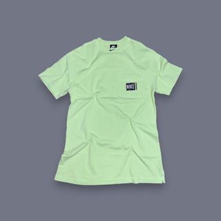(Category: ) located in . Submitted by ejay.thrift.clothes (Listing ID 1463640847, Image 1). Description: .