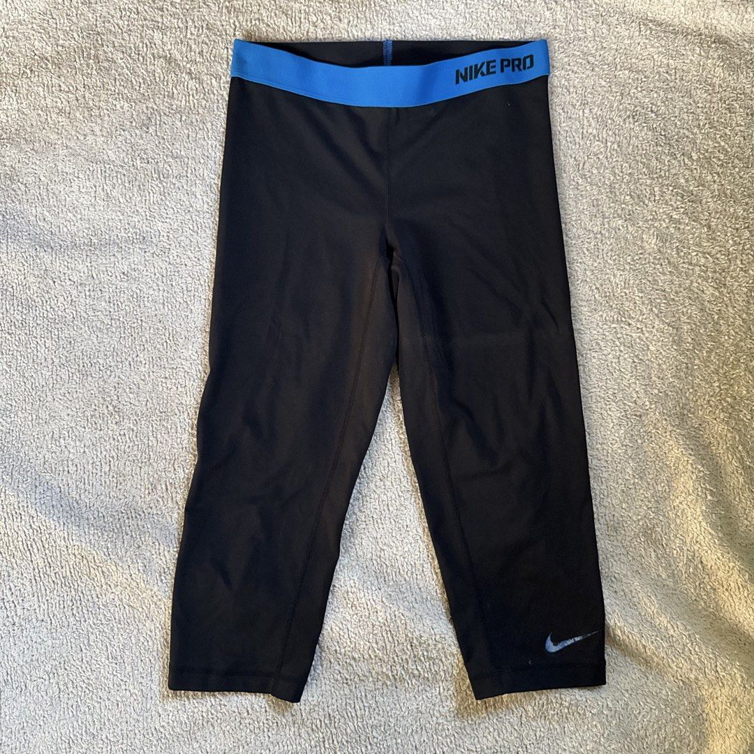 Nike Pro Capri Leggings (M) (Category: Activewear) located in Vigan. Submitted by chiyannav (Listing ID 1463742122, Image 1). Description: .