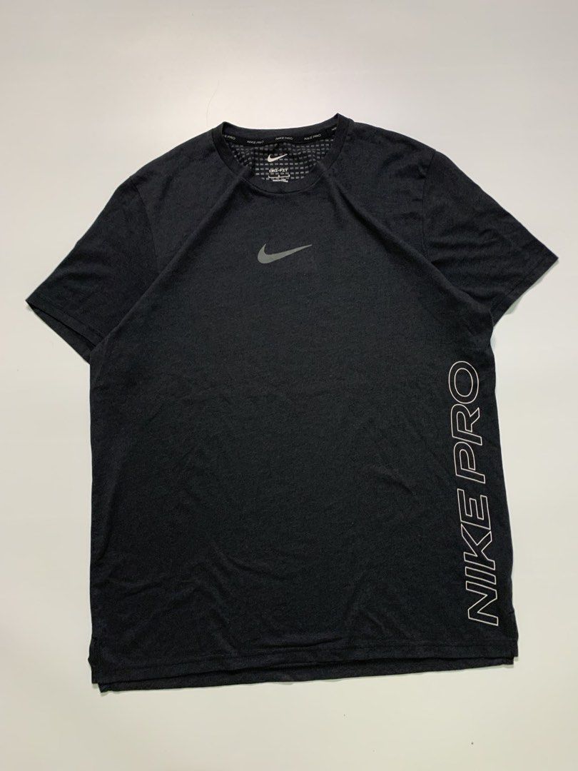 NIKE PRO DRI-DIT🔥 (Category: Activewear) located in Manila. Submitted by cernalronj17593 (Listing ID 1463607642, Image 1). Description: NIKE PRO DRI-FIT SHIRT🔥 W:22 L:29 (LARGE TO XLARGE) GOOD CONDI‼️ COLOR RATE:9/10 HONESTLY ISSUE:NONE❌.