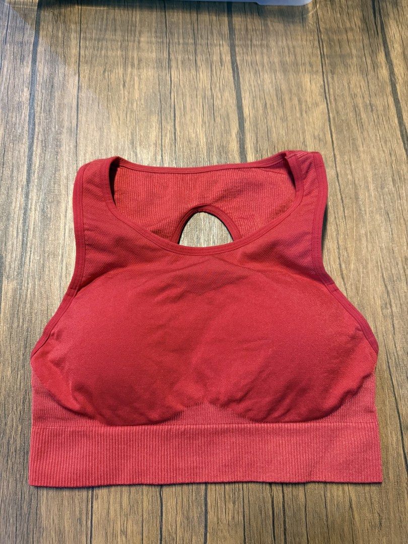 Nike Red Sports Bra MEDIUM 3for1K (Category: Activewear) located in Makati City. Submitted by lucy_dec (Listing ID 1463661376, Image 1). Description: - Red Nike sports bra - Seamless design for ultimate comfort - Chic cutout detail at the back - Ribbed band at the bottom provides excellent support - Features the classic Nike logo on the back band - Ideal for workouts, gym sessions, or everyday casual wear RFS: decluttering.