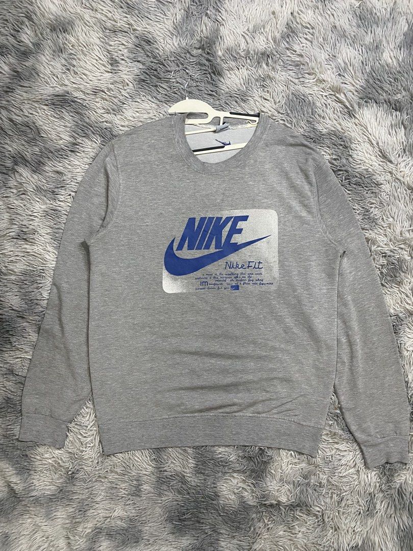 Nike sweatshirt (Category: Coats, Jackets and Outerwear) located in Manila. Submitted by kurtmnla (Listing ID 1463713260, Image 1). Description: Nike sweatshirt Size xl to fit/ Unisex Dimes 24x31 Good condition/ No issue 📍Quezon city.