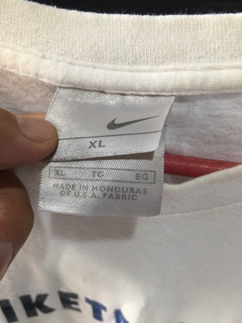 Nike tennis shirt (Category: Activewear) located in Marilao. Submitted by joelheather02 (Listing ID 1463569237, Image 2). Description: .