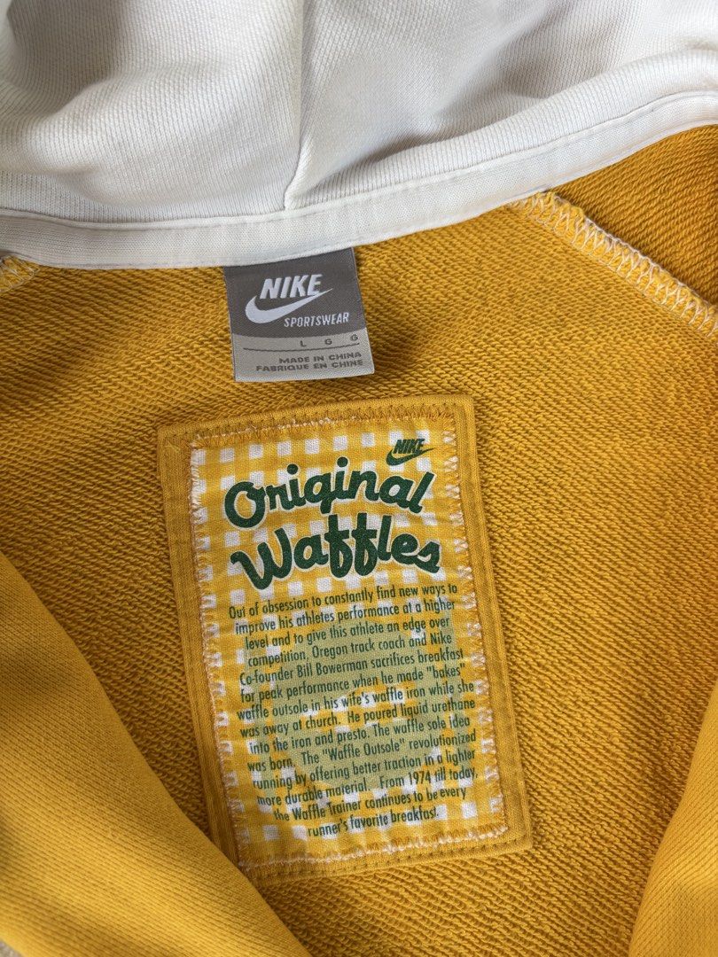 Nike waffle hoodie (Category: Hoodies) located in Davao. Submitted by hippiehappy420 (Listing ID 1463594336, Image 2). Description: Nike waffle hoodie Large Very good condition Washed and sanitized ship nationwide Negotiable price Visit my listings for more affordable clothings! Shirt Pants Shorts Caps Bags Jogger Blouse Jeans Hoodies Accessories Etc..