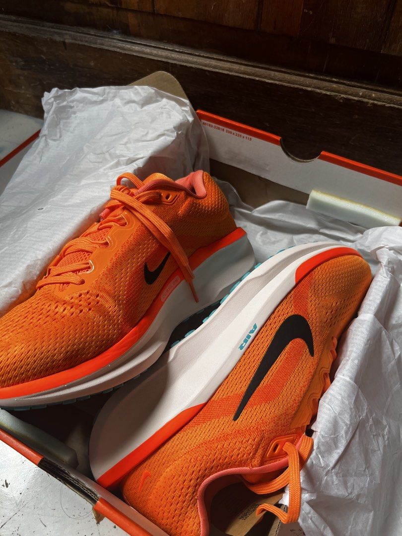 Nike Winflo 11 WIDE "Bright Mandarin" (Category: Sneakers) located in Cavite. Submitted by szarinaangela (Listing ID 1463581973, Image 3). Description: Nike Winflo 11 WIDE “Bright Mandarin” Size: US 8 Mens / US 9.5 Womens (EUR 41-) (Retail: ₱5,495) Condition: Brand New, 100% Authentic w/ Box Style Code: FQ8937-800.