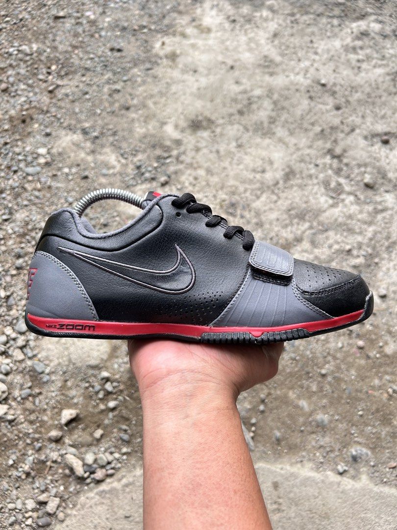 NIKE ZOOM TR2 (Category: Sneakers) located in Cabanatuan. Submitted by thriftttttt (Listing ID 1463639991, Image 2). Description: SIZE: 7.5 US, 40.5 EUR, 25.5 CM.