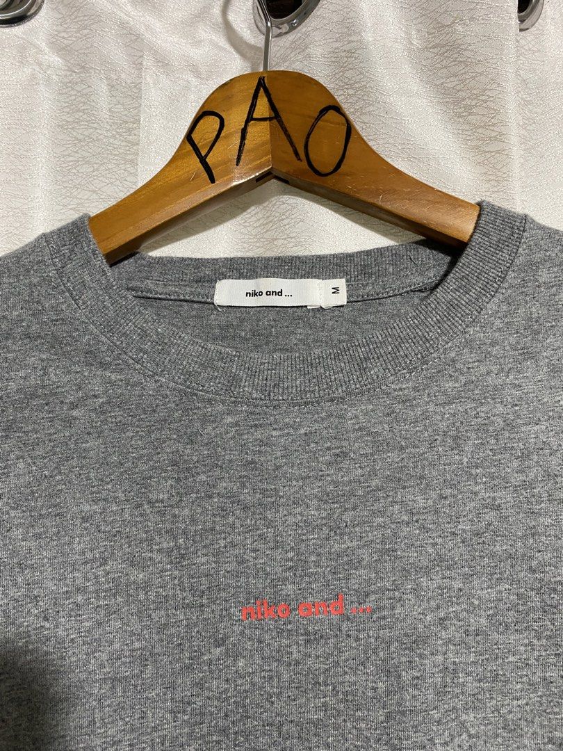 niko and... center logo shirt (Category: Tshirts & Polo Shirts ) located in Davao. Submitted by VapenDrip (Listing ID 1463644808, Image 3). Description: niko and... center logo shirt Medium on tag, Can fit large 29x22 As new condition 600+sf.