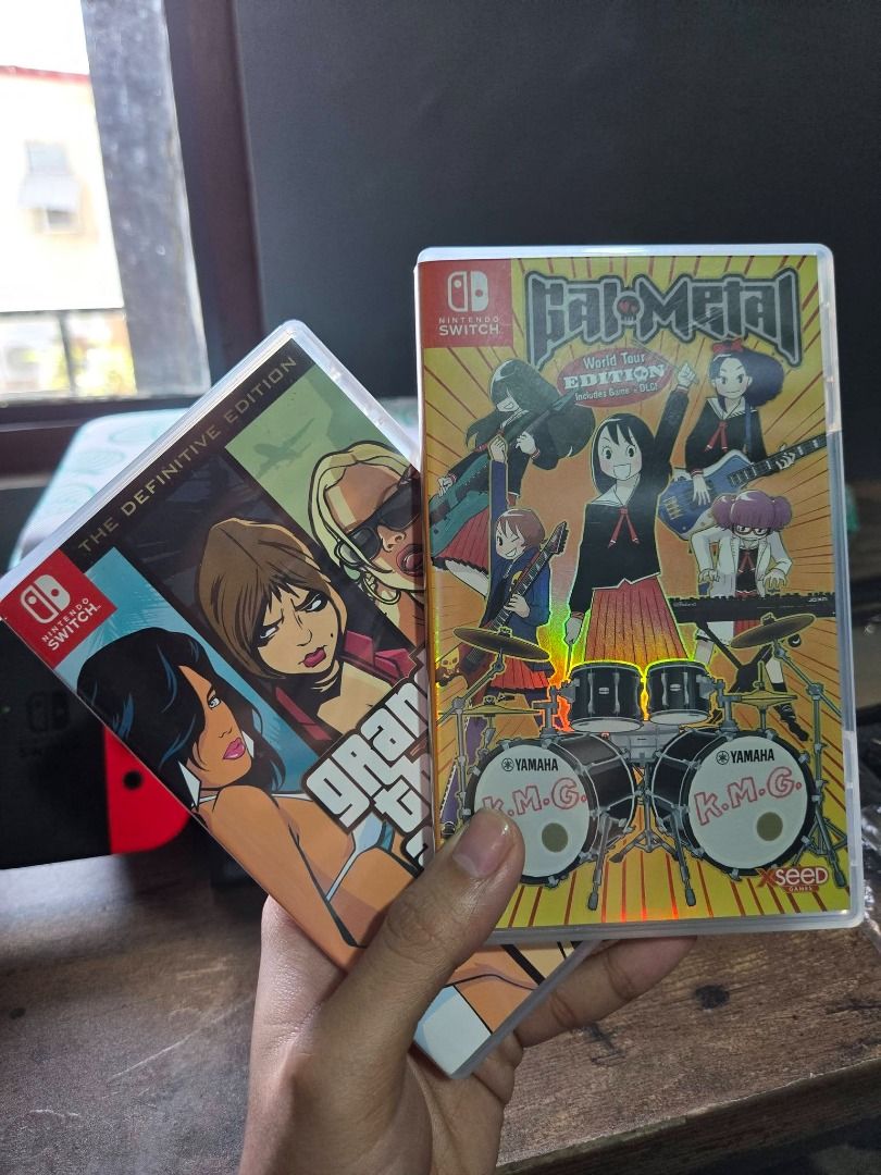Nintendo switch v2 (Category: Nintendo) located in Caloocan City. Submitted by fastshark_c119df (Listing ID 1463648864, Image 2). Description: Nintendo Switch V2 10.5k With tempered glass. No performance issue. No stick drift. No history of repair. All accessories are original. - 1 free game (Gal Metal) - 1 GTA Trilogy - joycon (no issues) - dock - hdmi cable - power cord - joycon grip - joycon strap - free case - free pouch.