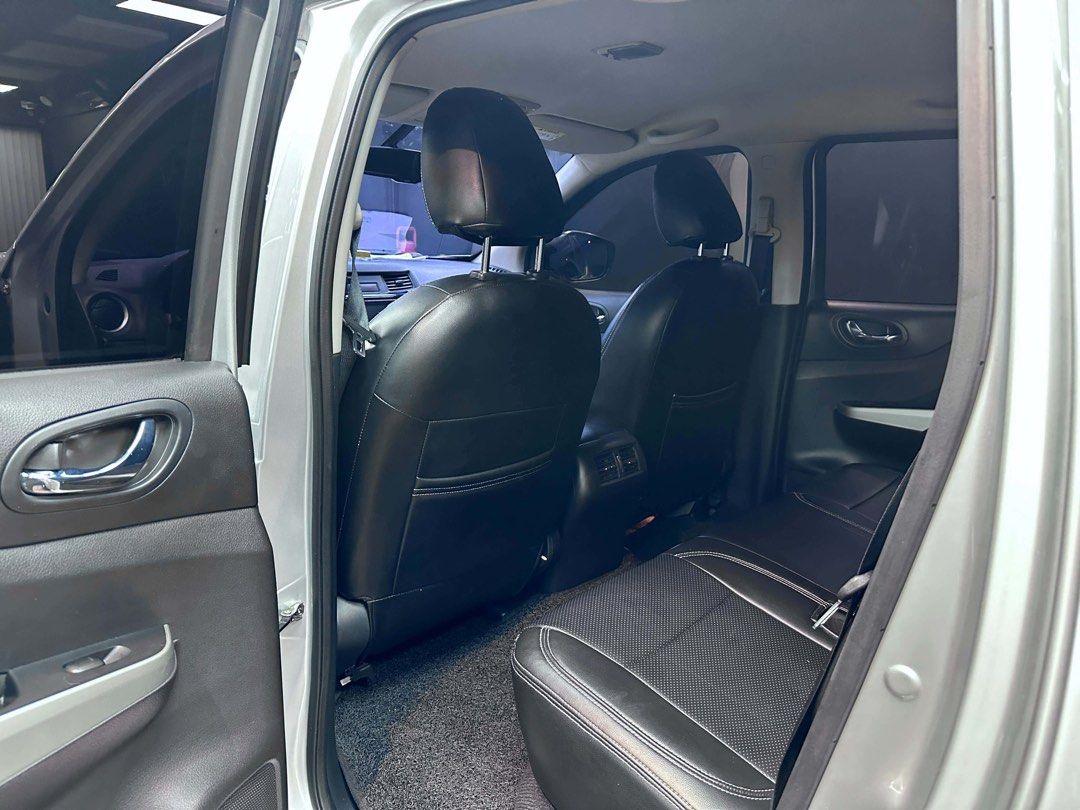 Nissan Navara Calibre EL Auto (Category: Used Cars) located in Quezon City. Submitted by cegece (Listing ID 1463737786, Image 3). Description: 2020 Nissan Navara EL 4x2 AT - 1st Owner - 80,500 KM - R18 A/T Tires - Top-Up Bed Cover - Clean & Well-Maintained - Complete Documents - Ready for Transfer.