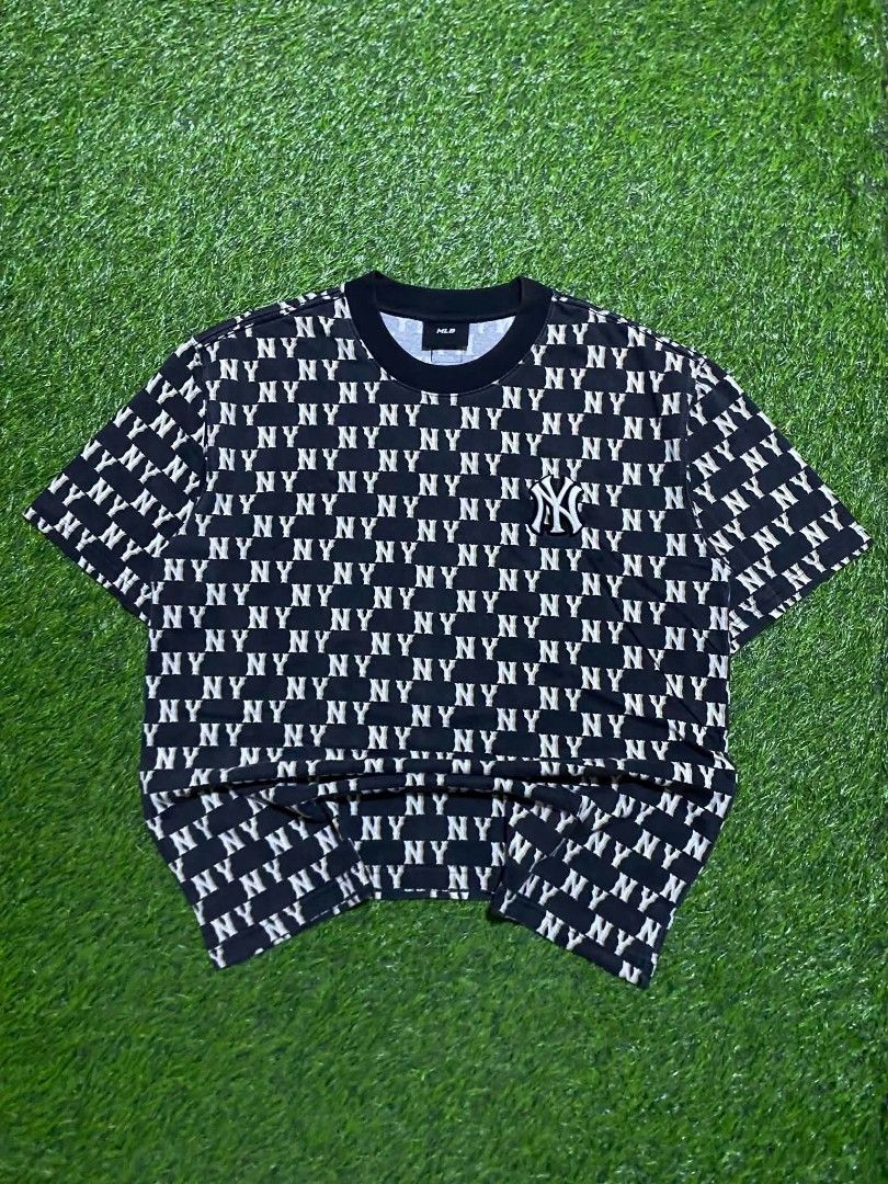 NY MLB AOP (Category: Tshirts & Polo Shirts ) located in Manila. Submitted by franzenbal30332 (Listing ID 1463699303, Image 1). Description: MLB NY AOP SIZE L WIDTH - 22 LENGTH - 28 COLOR RATE 9.5 EXCELLENT COND ISSUE MINIMAL FADE IN NECK (NOTICEABLE).