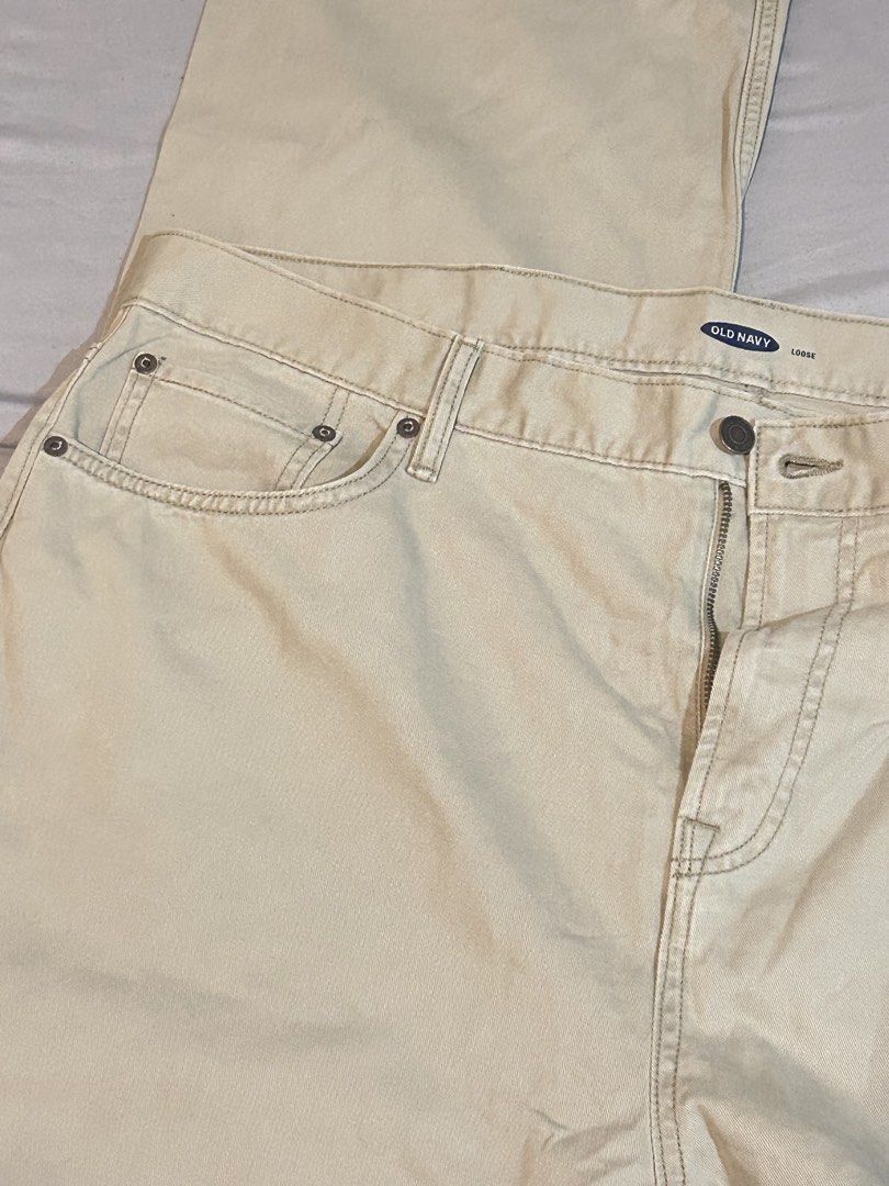 Old Navy Loose Khaki Pants 42x32 (Category: Chinos) located in Santa Rosa. Submitted by rei.accessories (Listing ID 1463719219, Image 1). Description: - Brand: Old Navy - Style: Khaki Pants - Fit: Loose - Size: 42x32 Grayish/Khaki color. Bought in US. Never been used Length: 120 cm.