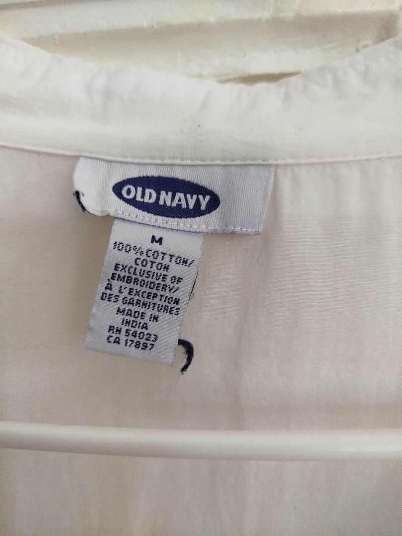 Old navy White Lace Long sleeves (Category: Longsleeves) located in Las Pinas. Submitted by wisedragon-84af (Listing ID 1463582624, Image 3). Description: .