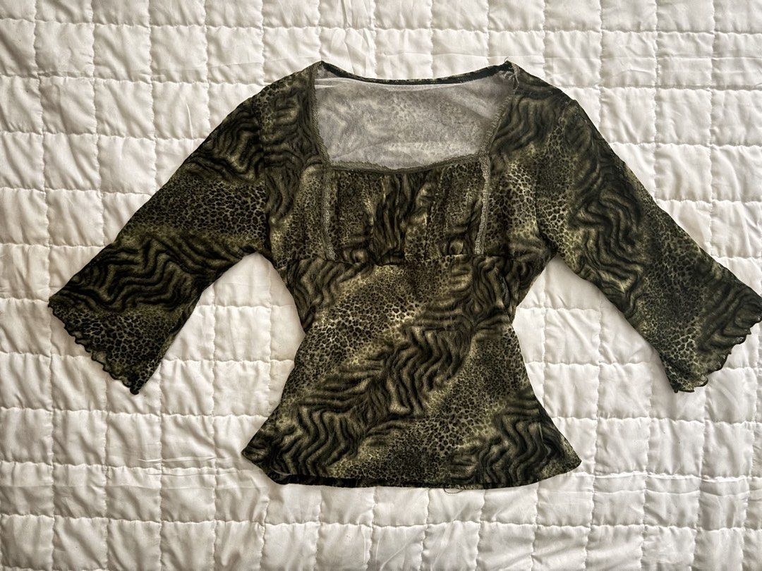 Olive Green Mesh Top (Category: Blouses) located in Tarlac. Submitted by lucyfinds (Listing ID 1463688209, Image 1). Description: .