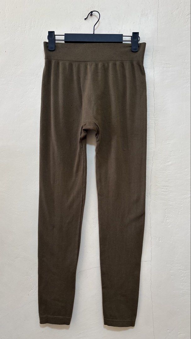 Olive Green Thermal Leggings (Category: Activewear) located in Santa Cruz. Submitted by homedecluttersale (Listing ID 1463640048, Image 1). Description: • Fits medium to large • In excellent condition 🚚 Shipping via J&T only 📦 Shipping fee to be shouldered by buyer 💳 Mode of payment: GCash 📍 Santa Cruz, Laguna.