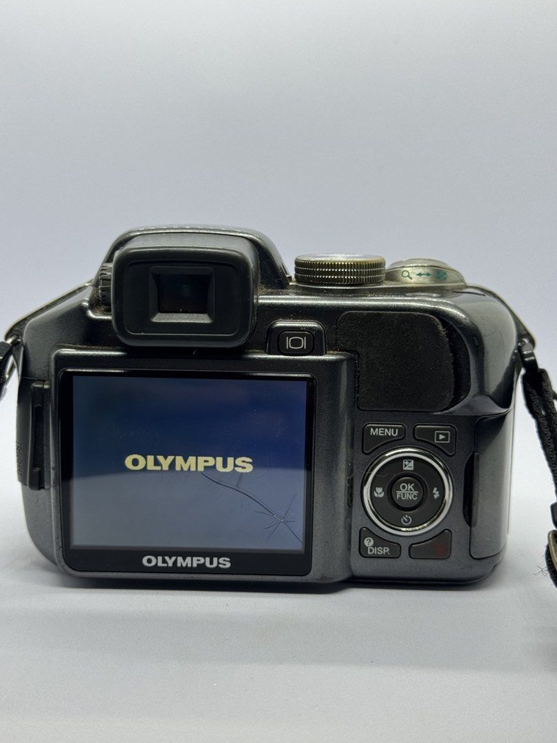 Olympus SP-550UZ Bridgecam (Category: Cameras) located in Manila. Submitted by digify.co (Listing ID 1463703600, Image 3). Description: Olympus SP-550UZ Bridgecam ₱600 ONLY ⚠️ FOR REPAIR / AS-IS ⋆𐙚 ̊ 7.1 Megapixels ⋆𐙚 ̊ 18x Optical Zoom ⋆𐙚 ̊ Pop-up Flash ⋆𐙚 ̊ Uses 4x AA Batteries Known Issues: • Cracked screen • Unresponsive buttons Inclusion: • Strap • Lens Cap ✨ Perfect for collectors, repair projects, or anyone who wants to restore this br