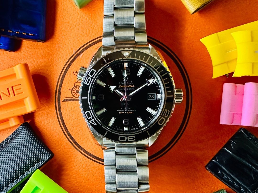 Omega Seamaster Planet Ocean 600M (Category: Luxury Watches) located in Manila. Submitted by ksssvv (Listing ID 1463657831, Image 1). Description: Omega Seamaster Planet Ocean 600M 43.5mm Black Ceramic Dial Black Ceramic Bezel with Liquidmetal Master Chronometer Caliber 8900 9.3/10 Excellent condition with very light hairline scratches on the case and bracelet Complete with Box, Manual, Warranty Card MSRP 478K Purchased in Local Store Apr 2019.