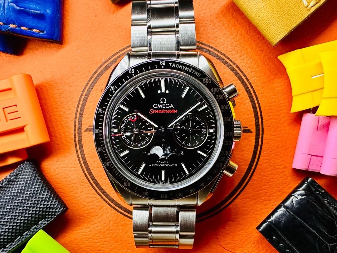 Omega Speedmaster Moonphase (Category: Luxury Watches) located in Manila. Submitted by ksssvv (Listing ID 1463656980, Image 1). Description: Omega Speedmaster Moonphase 44.25mm Black sun-brushed dial Moonphase Indicator Anti-Magnetic Black Ceramic Bezel ring with Liquidmetal Automatic Movement Omega Coaxial Master Chronometer 9904 METAS 60hrs Power Reserved 9/10 Excellent condition with very light hairline scratches on the case and bracelet Compl