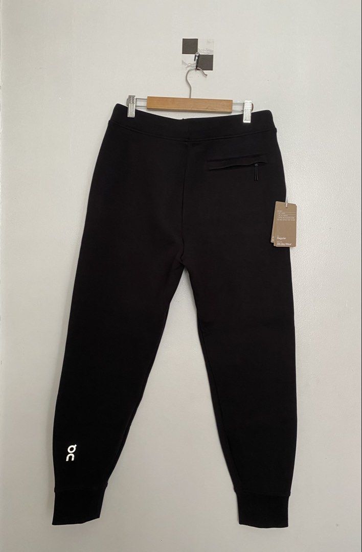 On Running Focus Tech Sweatpants Black Size S (Category: Joggers) located in Makati City. Submitted by tors.villa (Listing ID 1463577910, Image 2). Description: - Brand: On Running - Model: Focus Tech Sweatpants - Color: Black - Size: S - Features: Drawstring waist, zippered back pocket - Material: Soft and comfortable fabric - Condition: Recently purchased, doesn't fit as expected - Ideal for: Everyday wear, workouts.
