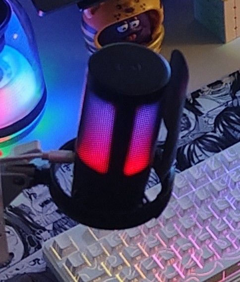 ONAIR ME6S RGB USB Microphone with Stand (Category: Microphones) located in Mabalacat. Submitted by dam-sun (Listing ID 1463644413, Image 1). Description: - Desktop microphone with vibrant RGB lighting effects (red, purple, green). - Includes a convenient stand for easy setup. - Connects seamlessly via USB for plug-and-play use. - Ideal for streaming, voiceovers, podcasts, and gaming. - Tested and confirmed to be in excellent working condition..