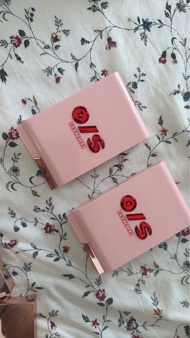One Size Blushes (Category: Makeup) located in Bulacan. Submitted by karisma_noverra (Listing ID 1463597989, Image 1). Description: Each Swatched the creams lang.