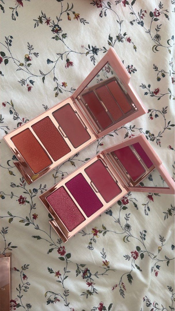One Size Blushes (Category: Makeup) located in Bulacan. Submitted by karisma_noverra (Listing ID 1463597989, Image 2). Description: Each Swatched the creams lang.