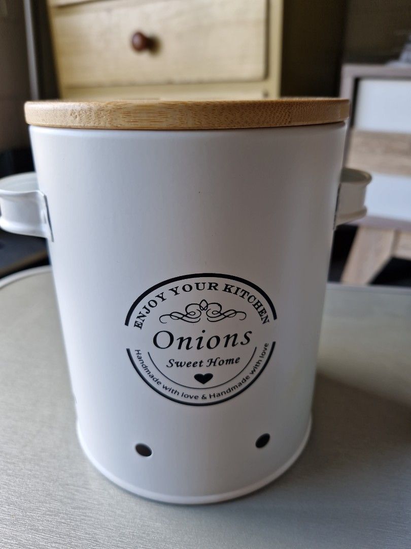Onion and garlic organizer cans (Category: Food Organization & Storage) located in Quezon City. Submitted by declttermum (Listing ID 1463599126, Image 2). Description: Brandew onion and garlic organizer cans. No issues. Wysiwyg. Available by December. #onioncontainer #garliccontainer #kitchenorganizer.