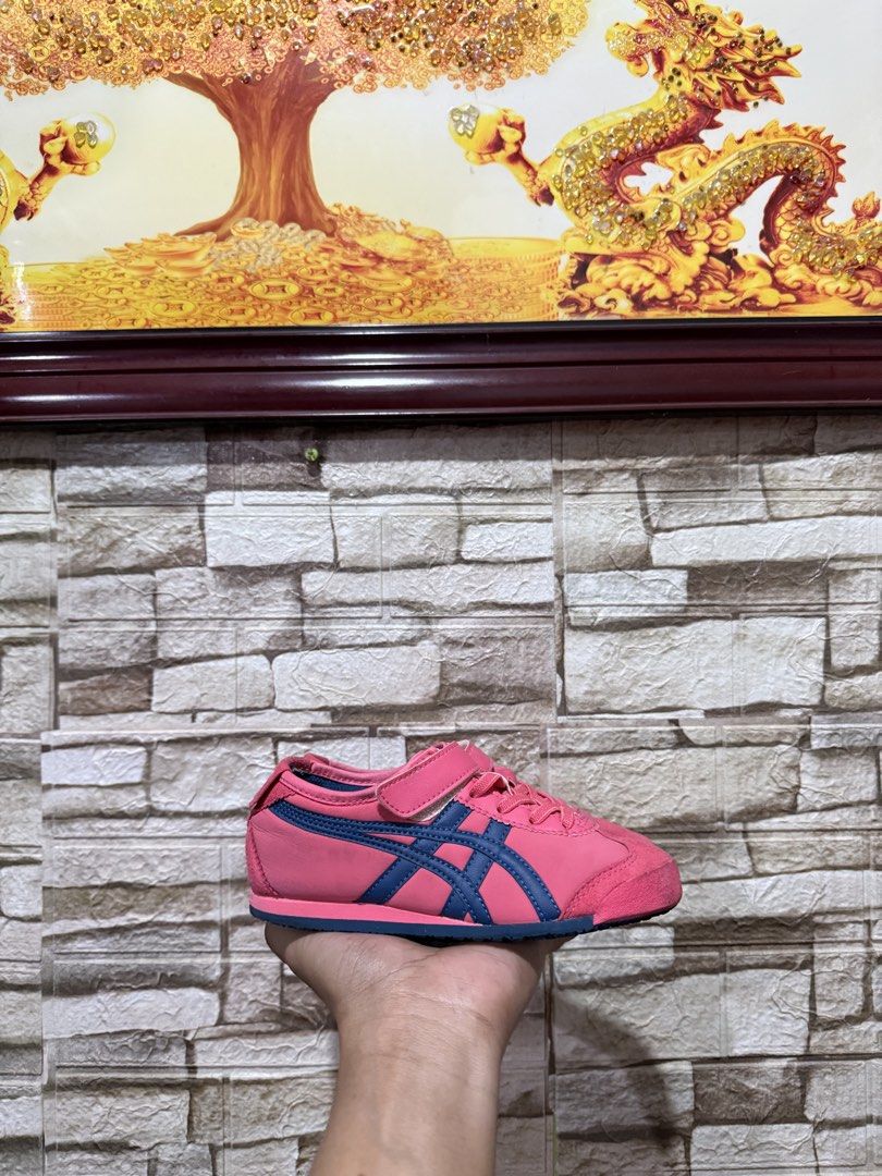 Onitsuka tiger pink kids | K12 (Category: Babies & Kids Fashion) located in Marikina City. Submitted by s_ng_s009 (Listing ID 1463589232, Image 2). Description: Authentic Us k12 / 18.5 cm Excellent condition No box 700 + sf.
