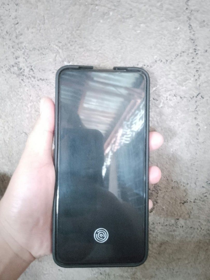 OPPO RENO 2F (Category: OPPO) located in Angono. Submitted by silentwater_f7ded8 (Listing ID 1463576387, Image 2). Description: oppo reno 2f 8/128 gb. pop up camera under display finger print. Issue up volume lang pero yung lower napipindot naman. makinis Angono rizal location meet up.