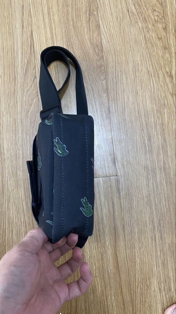 Orig Lacoste sling bag (Category: Luxury Bags & Wallets) located in Manila. Submitted by truemoon_d2e1ee (Listing ID 1463595372, Image 3). Description: Original Unisex No flaws .