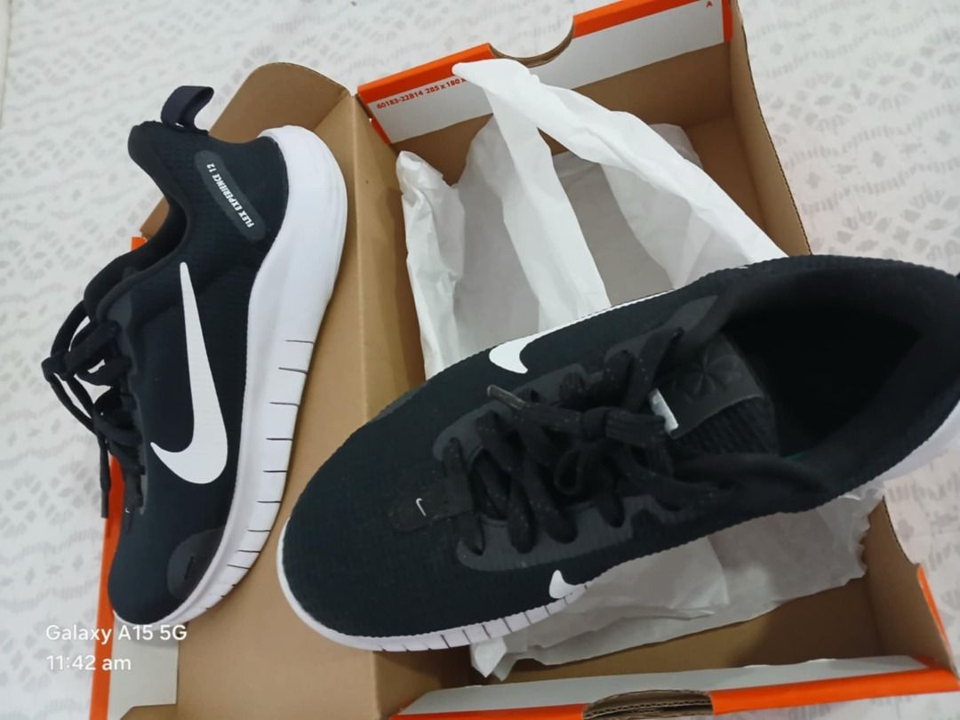 ORIGINAL NIKE SHOES FROM HONGKONG (Category: Sneakers & Footwear) located in Antipolo. Submitted by brightwind_c9894d (Listing ID 1463593281, Image 3). Description: ORIGINAL NIKE SHOES FROM HONGKONG Nike Flex Experience 12 Size 5.5 US women Ako mismo bumili sa Hongkong City Mall Almost new (once lang nagamit) RFS: Decluttering Free delivery within Upper Antipolo.