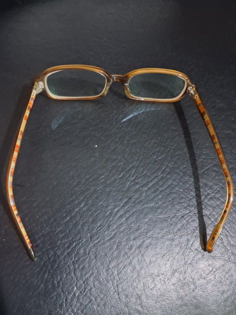 Original Paul Smith Eyewear Graded Replaceable Lens Made in Japan (Category: Sunglasses & Eyewear) located in Mandaluyong City. Submitted by daddyjpanlilio24 (Listing ID 1463709858, Image 3). Description: 1250 fix price+sf 51.17.138 No case No issue Mandaluyong Shipping/payment: Gcash/maya Jnt payment 1st no cod Lalamove payment upon rider pick up.