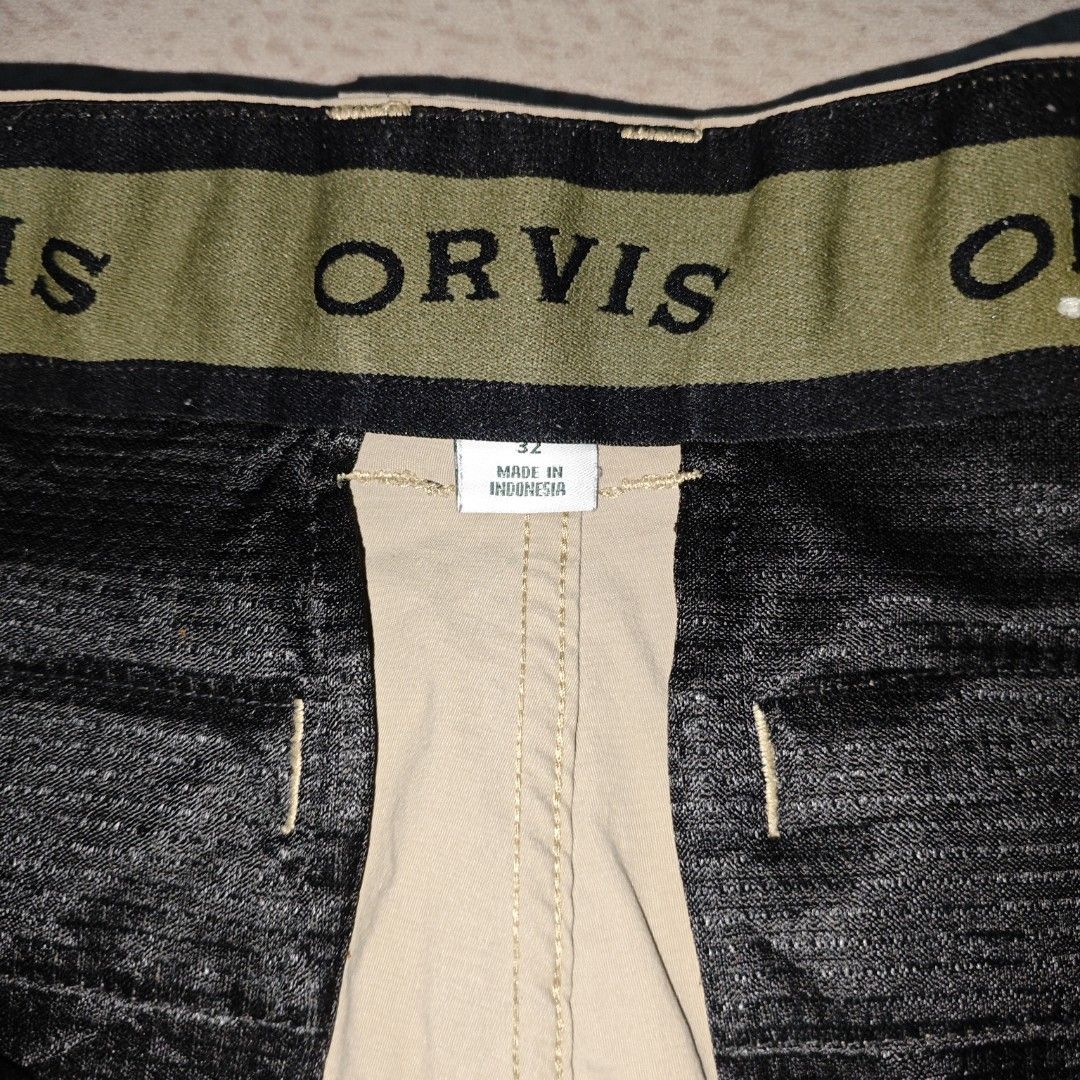 Orvis Multi-pocket Tech Cargo Shorts (Category: Shorts) located in Tanay. Submitted by polothriftedit (Listing ID 1463601337, Image 3). Description: No issue Excellent condition Color rate: 10/10 YKK zipper No loose stitches, no distressing dimes: waist: 32"-34" total length: 21" leg opening: 12" no return, no exchange, no refund [ pwede tumawad kahit walang kasalanan ].