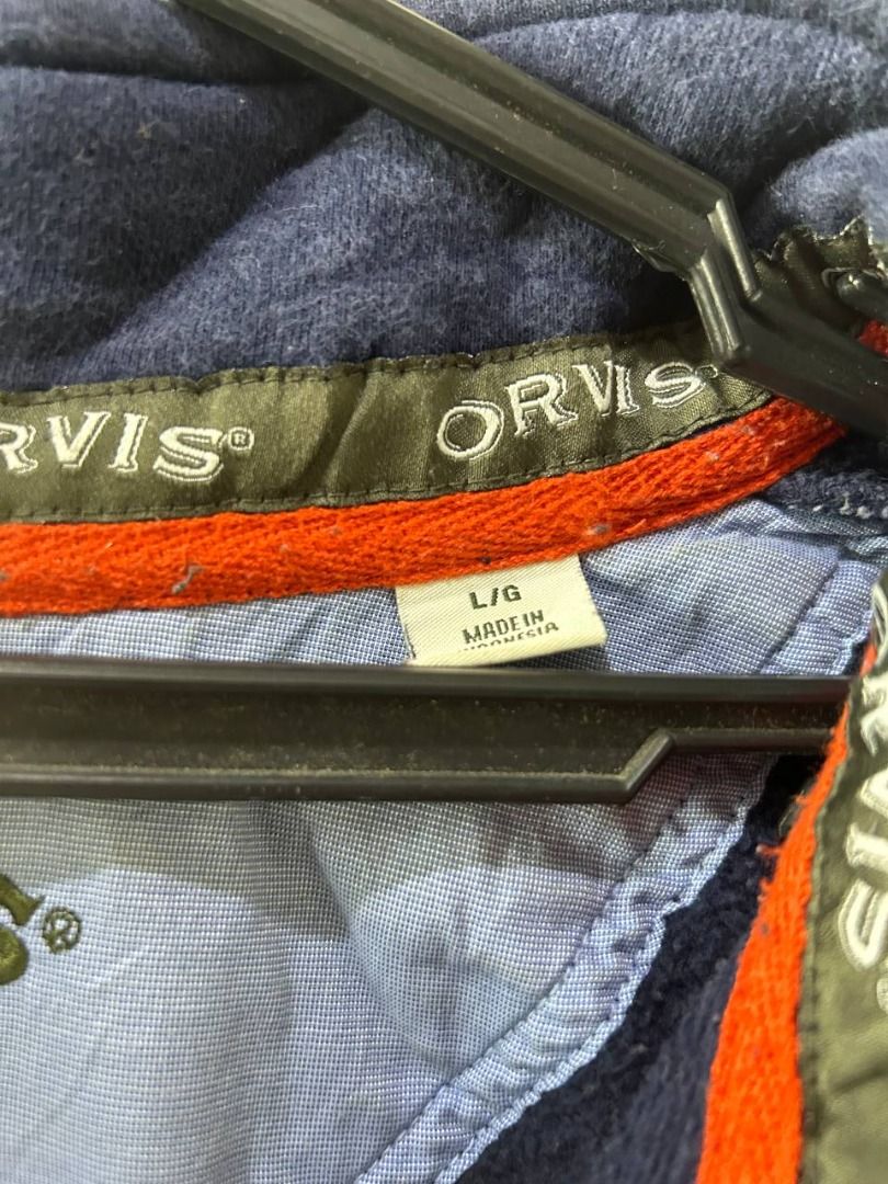 Orvis Navy Blue Quarter-zip (Category: Coats, Jackets and Outerwear) located in Taguig. Submitted by MoveQuickly (Listing ID 1463628802, Image 2). Description: - Orvis navy blue sweatshirt - Quarter-zip with button collar detail - Comfortable fleece material - Size: 29L x 21W.
