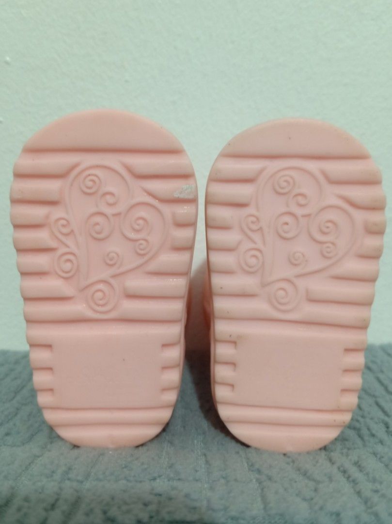 Our Generation Battat Doll Boots Shoes (Category: Kids Toys) located in Bacolor. Submitted by appletun (Listing ID 1463733279, Image 2). Description: preloved shoes for our generation battat doll. needs clean. feel free to make an offer, and/or view my profile for other listings :) loc: bacolor, pampanga. mop: gcash only. no sco/cod/cop. handling/mod: direct spx +P70sf. all sales final. no returns/refunds/exchange..