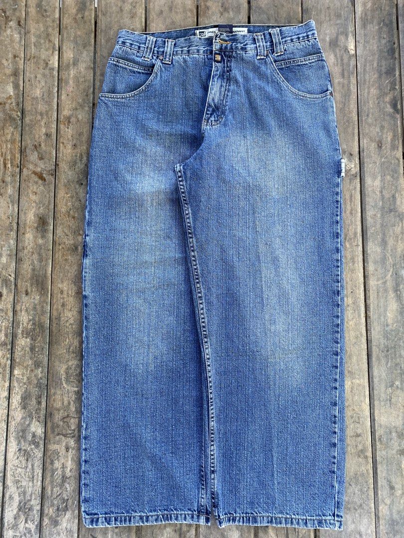 PACO JEANS | CARPENTER (Category: Jeans) located in Manila. Submitted by bottomswrldwidev2 (Listing ID 1463673759, Image 2). Description: 📍PACO JEANS | CARPENTER Waist: 34 Lenght: 40 Thigh: 14 Hem: 10 Condi: 9.9/10 - goodcondi .