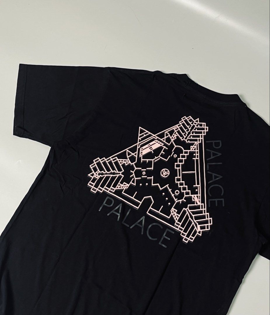 PALACE XL 9/10 cr (Category: Formal Shirts) located in Guinobatan. Submitted by garment_dept05 (Listing ID 1463712873, Image 3). Description: .