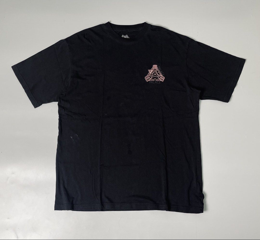 PALACE XL 9/10 cr (Category: Formal Shirts) located in Guinobatan. Submitted by garment_dept05 (Listing ID 1463712873, Image 1). Description: .