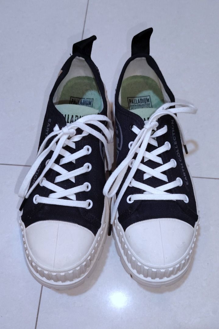 Palladium Pallashock Org Metro Sneakers (Category: Sneakers) located in Bacolor. Submitted by thriftyperminute (Listing ID 1463697857, Image 2). Description: -These are pre-loved or thrifted item so please manage your expectations. -Color may slightly differ due to lighting or with the settings of the device used to view the photos -"Mine" now, pay now policy -Payment through gcash -Sure buyers only, please -No cancellation of orders -No return, 