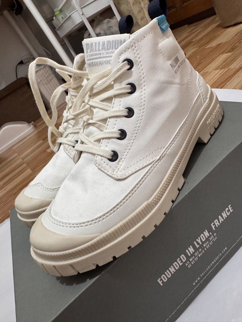 Palladium SP20 HI Waterproof Canvas Boots White (Category: Boots) located in San Pedro. Submitted by heyitsanne (Listing ID 1463691801, Image 1). Description: Palladium SP20 Hi Waterproof Color star white turtledove Size eur 38 / US 7 women’s With original box Used once, no flaws Just needs a little bit of cleaning (just dust) Price posted, slightly negotiable Orig price is 7500 pesos Location San Pedro, Laguna Payment via Gcash or bank transfer 